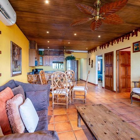 Warm Interiors And Orange Hues On Ground Floor In Front Of Beach Playa Flamingo Exteriér fotografie