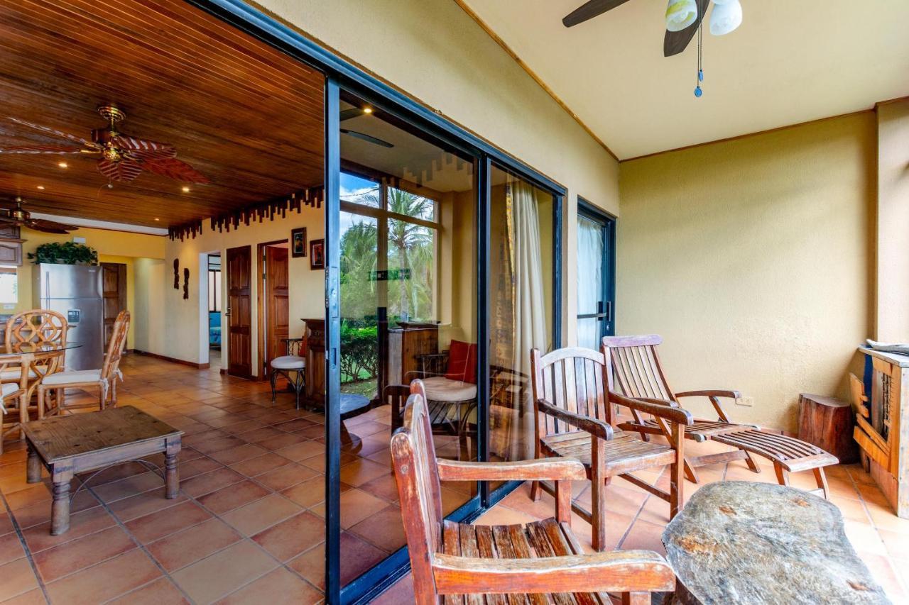 Warm Interiors And Orange Hues On Ground Floor In Front Of Beach Playa Flamingo Exteriér fotografie
